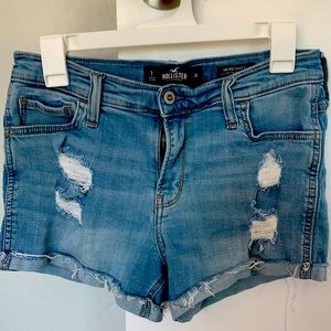 Hollister mid-rise shorts